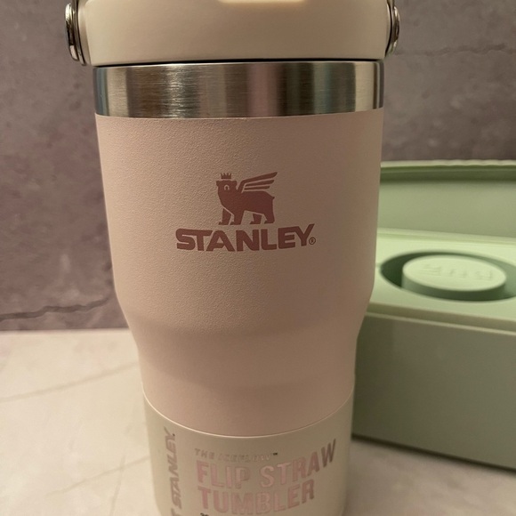 Stanley Flip Straw Tumbler Rose Quartz Stainless Steel & Ice Cube Tray - Picture 3 of 8